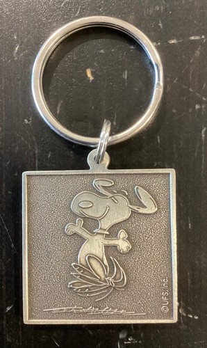 Dancing snoopy keychain - dancing,